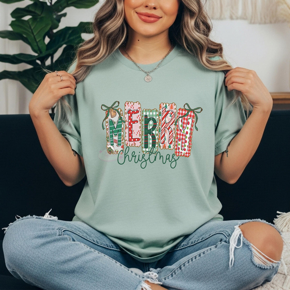 Merry Christmas Shirt, Pink Festive Bows, Patterned Letter Tee