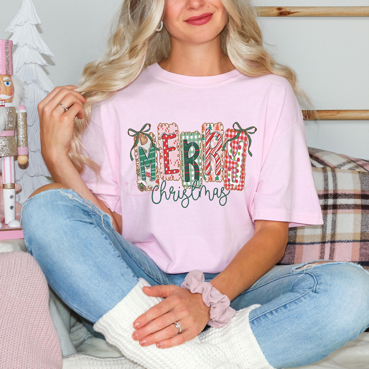 Merry Christmas Shirt, Pink Festive Bows, Patterned Letter Tee