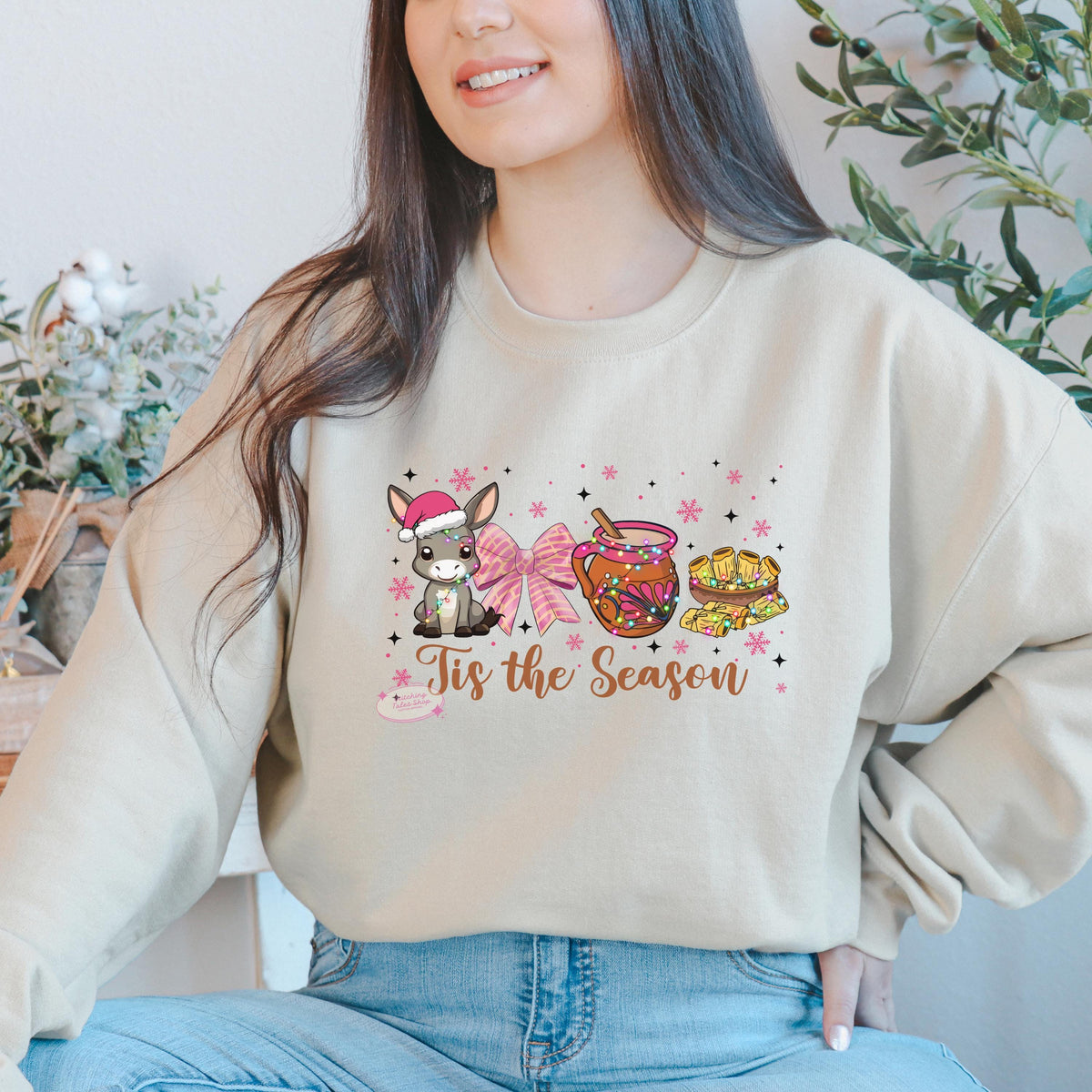 Pink Christmas Tee, Burrito Sabanero, Pan Dulce Navidad