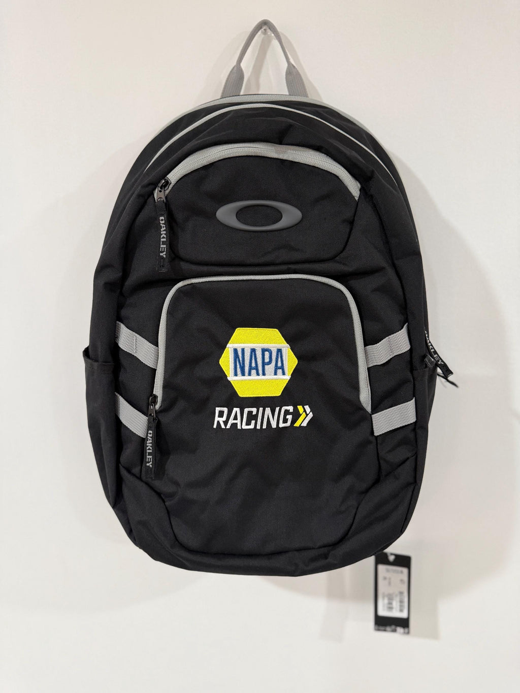 Embroidered Oakley Gearbox 24L Backpack