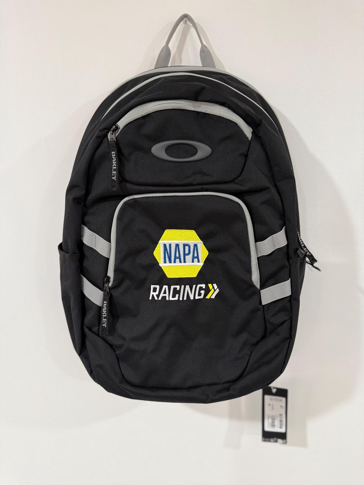 Embroidered Oakley Gearbox 24L Backpack